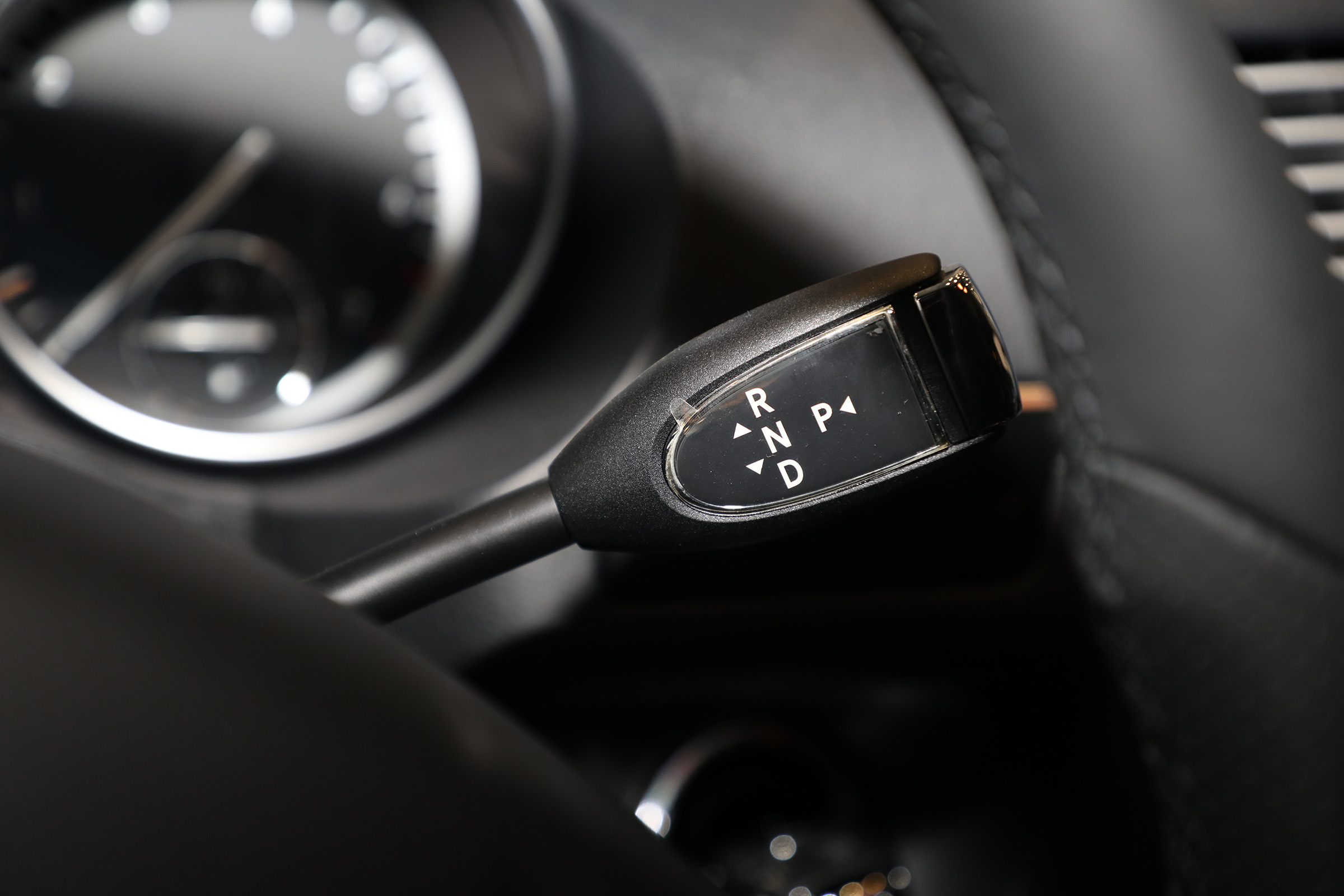 奔驰R测评,奔驰r深度测评