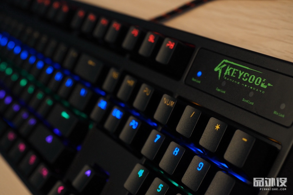 凯酷104荣耀键盘灯光调节,凯酷68键机械键盘拆解