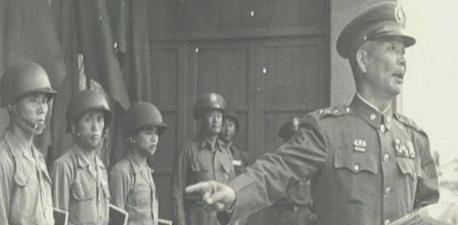 蒋介石虽是军事庸才却培养了五大虎将他们都是谁？