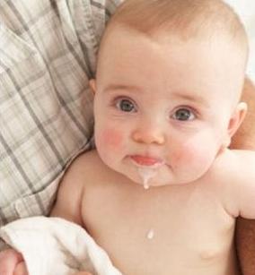 宝宝老是呛奶怎么办？5招帮宝宝摆脱痛苦