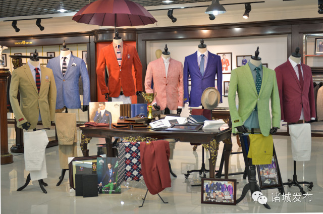 新郎希努尔时装秀,新郎希努尔西服