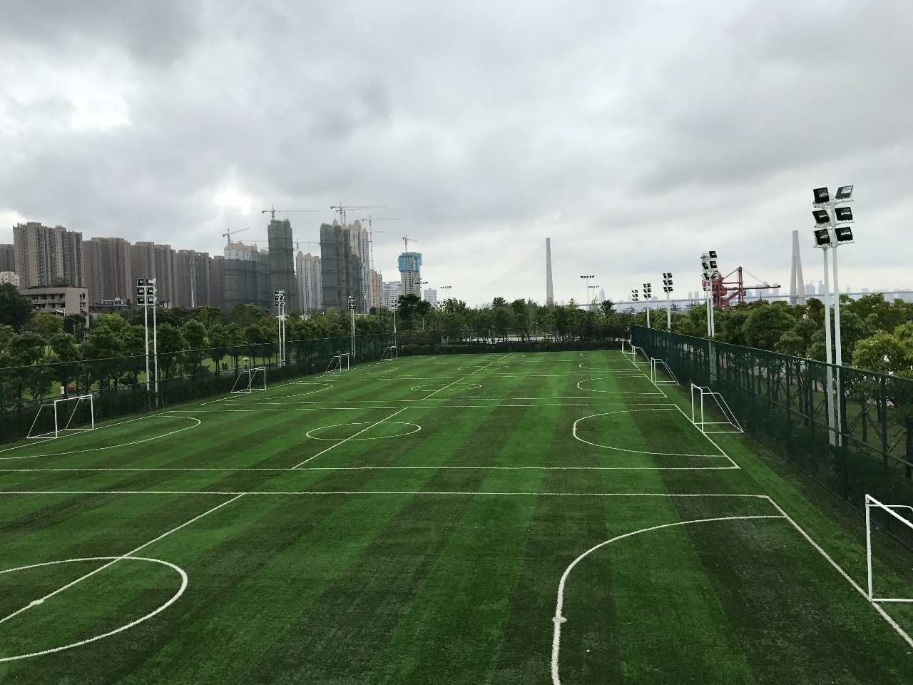 武汉长江两岸,为什么武汉可以在长江两岸发展