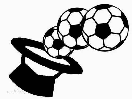 足球少年展风采,看足球的小朋友