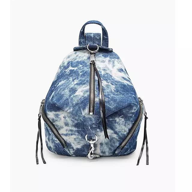 4款秋冬最in双肩包明星们都在背,今年最流行的一款双肩包