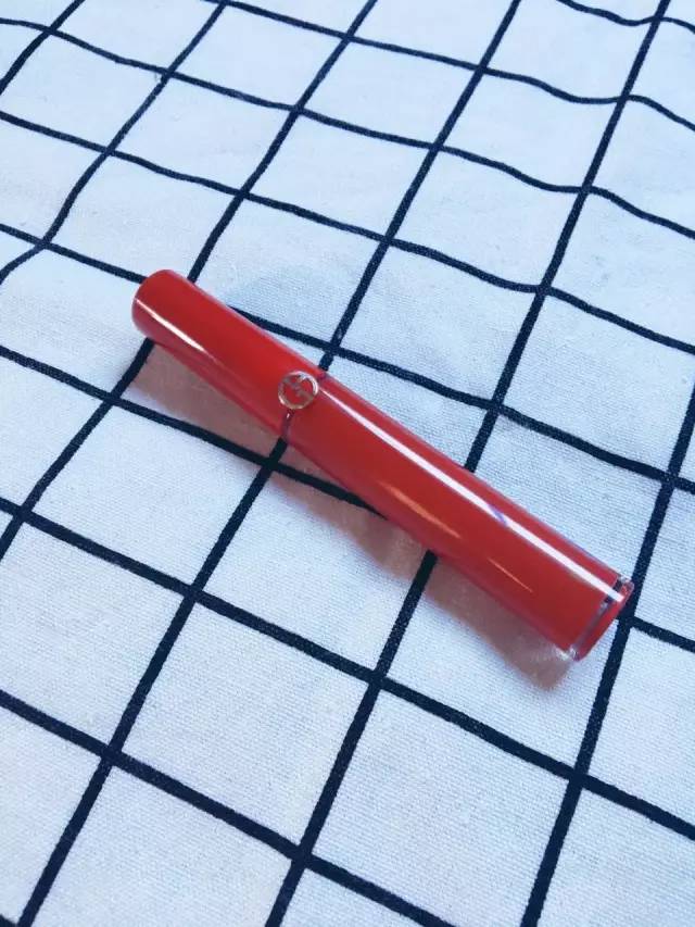 适合夏天的亮色口红测评,夏日必备滋润口红