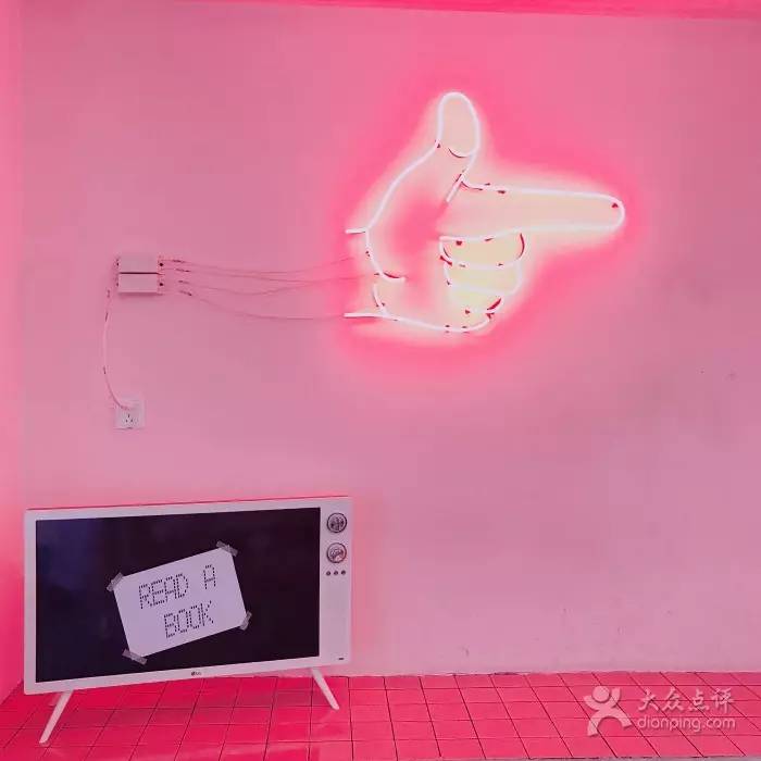 不要随便提甜品店，我怕克制不住拍照的欲望！