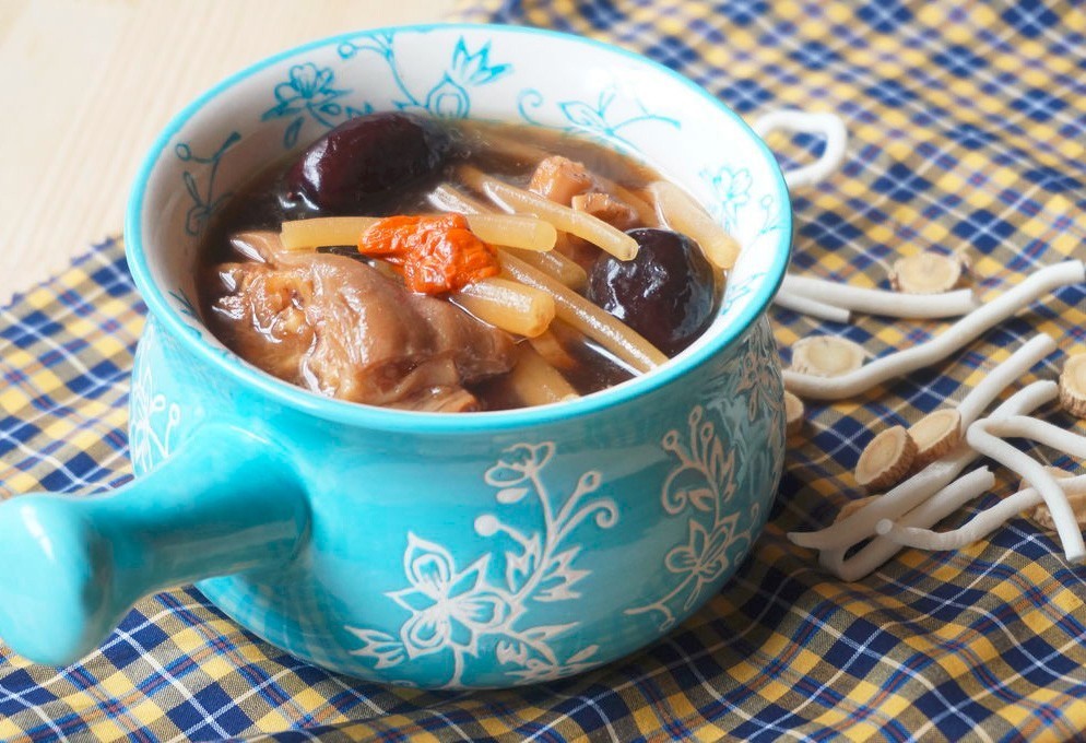 奶水是血造的吗,奶水是女人的骨髓吗