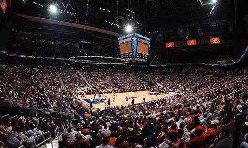 去nba看一次球要多少钱,nba球场打一场球多少钱