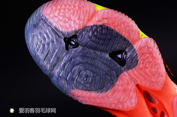 李宁桀骜篮球鞋测评,李宁ljjr288鸳鸯钉鞋测评