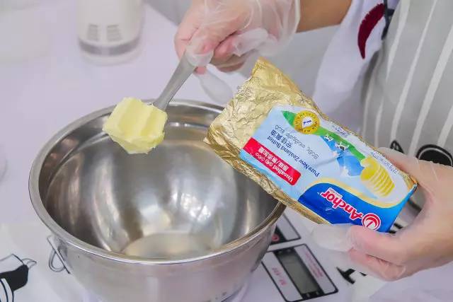 只接受预定，每周限量供应，这款包包有钱不一定能吃到！