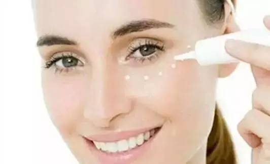 比皱纹更可怕的是面部松弛,五十岁面部松弛皱纹怎么办