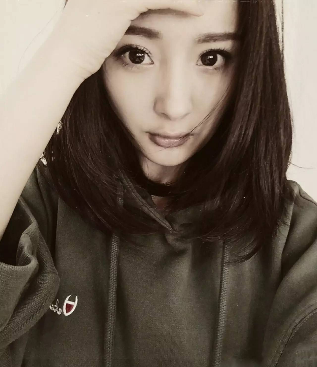 滑板鞋权志龙同款,权志龙滑板鞋完整版