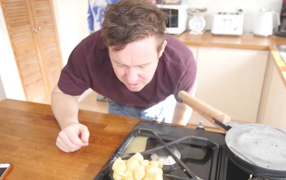 国外爆火的中国小吃,中国这个美食火遍国外