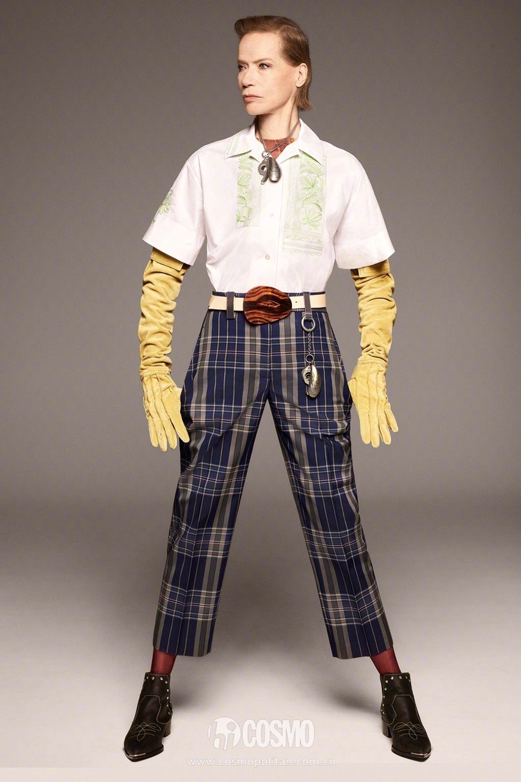 omg顶级沙滩超模,omg女明星有多美