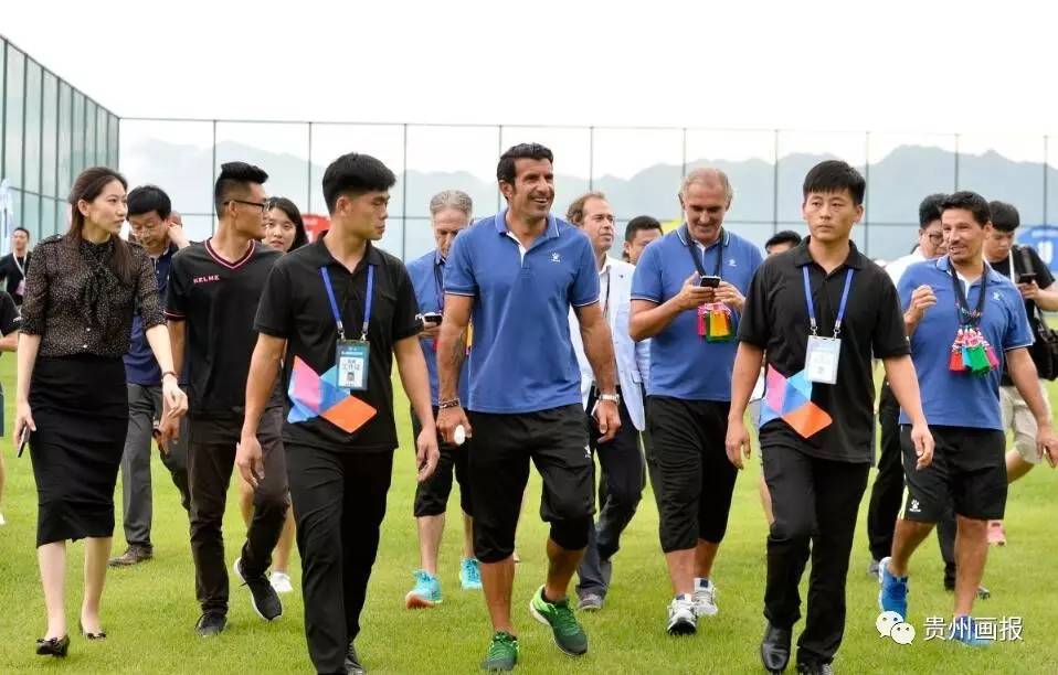 最美贵州画报,贵州最美生态足球小镇