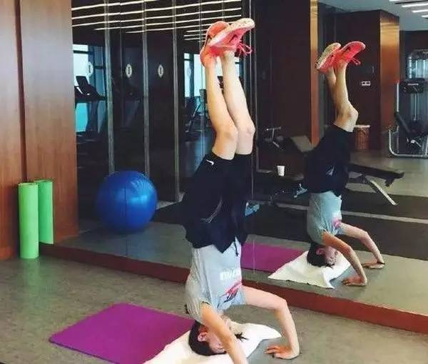 吴昕周冬雨的腿是怎么瘦的,宋茜瘦腿方法视频