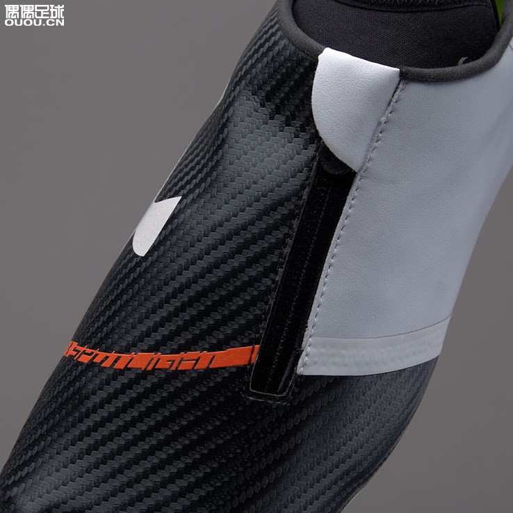 黑白无双安德玛SpotlightPro新配色曝光