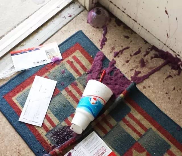 面对被儿子弄得到处都是的沙冰，这个父亲的做法值得每个父母深思