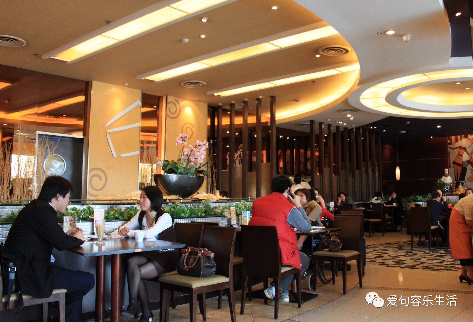 假如句容也有朋友圈，她的故事你一定猜不到……