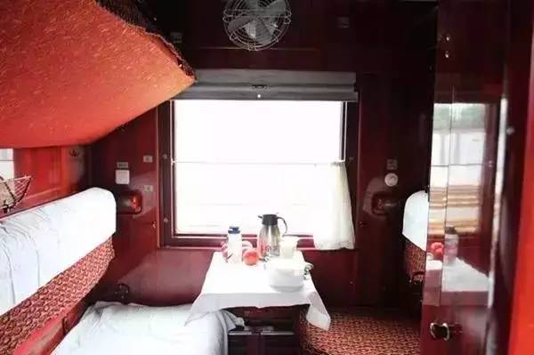 火车去青海沿途风景,青海人出国很难吗