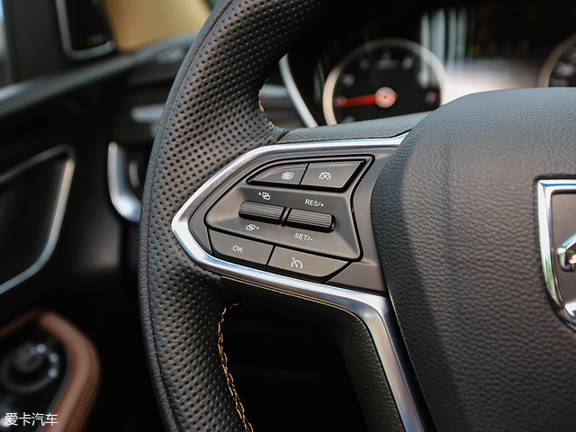 宝骏5602015手动舒适型驾驶体验,宝骏560驾驶功能键视频讲解