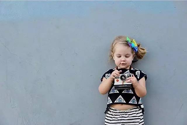 什么修图软件可以做拍立得,拍立得质感的修图软件