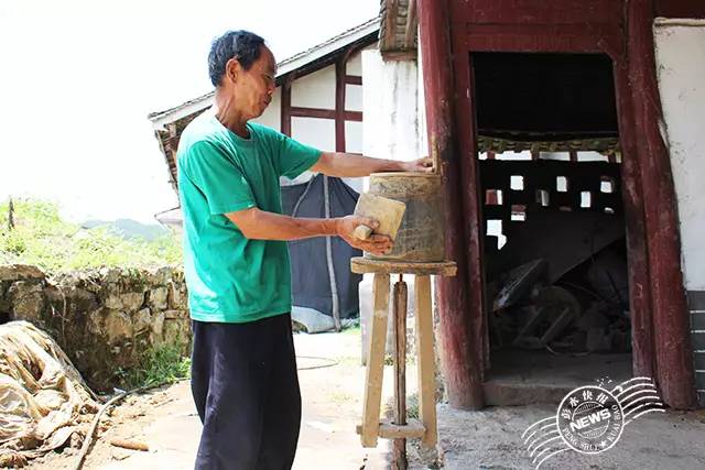 溱东古砖古瓦烧制技艺,传统青瓦的制作讲解