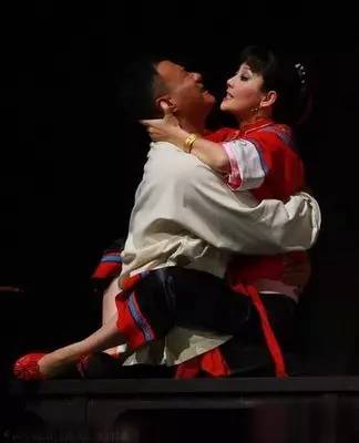 话剧演员比明星演员厉害,话剧演员比影视演员厉害