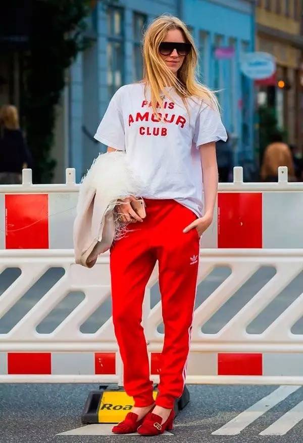 2017秋天流行什么颜色,今年秋天流行穿高级大地色