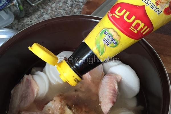 泰式萝卜鸡脚,蘑菇萝卜鸡汤