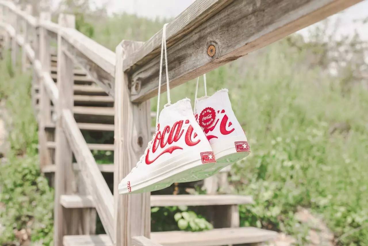 最新款sneaker,今秋最流行哪款鞋