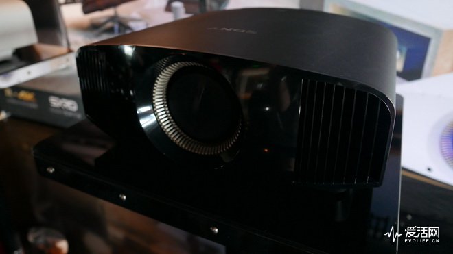 索尼vpl-vw598投影机,索尼vw2684k超高清晰家用投影仪