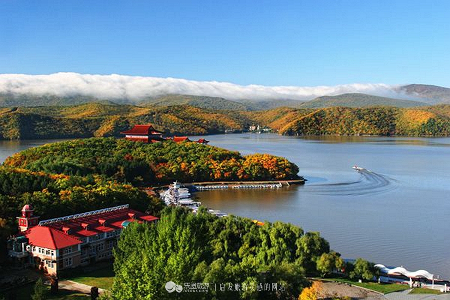 火山口探秘完整视频,镜泊湖火山口免费景点