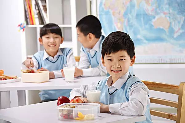 iPhone8在长沙卖的最好?!而这台手机背后这些人的辛酸你都知道吗?