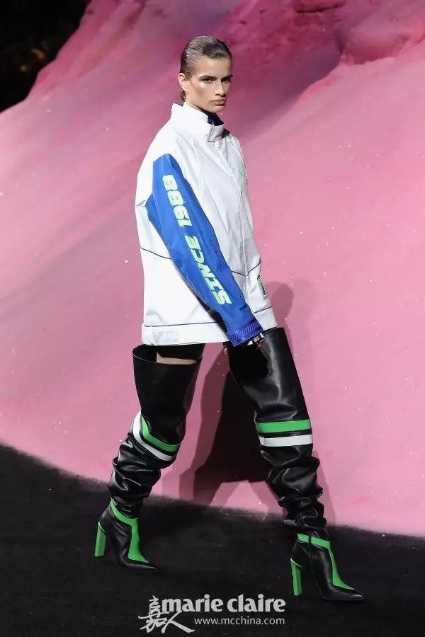 跟着表姐去看秀：时尚联名让人争相收入囊中的真相是？