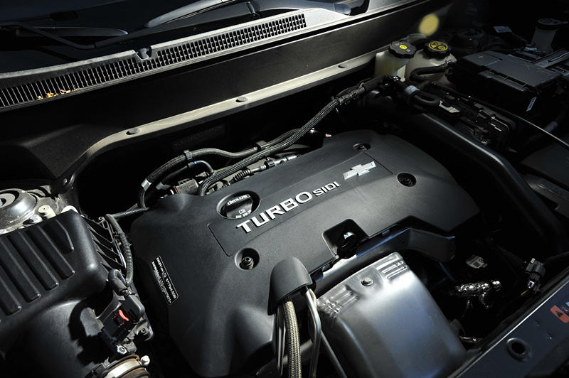 科雷傲和翼虎哪个值得购买,雪佛兰探界者和雷诺科雷傲