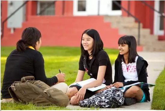 iPhone8在长沙卖的最好?!而这台手机背后这些人的辛酸你都知道吗?