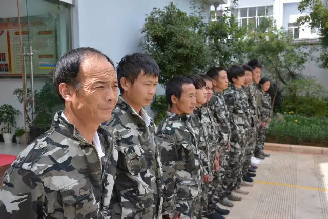 云南贫困户外出务工补贴多少,贫困户在外打工工资要交税吗