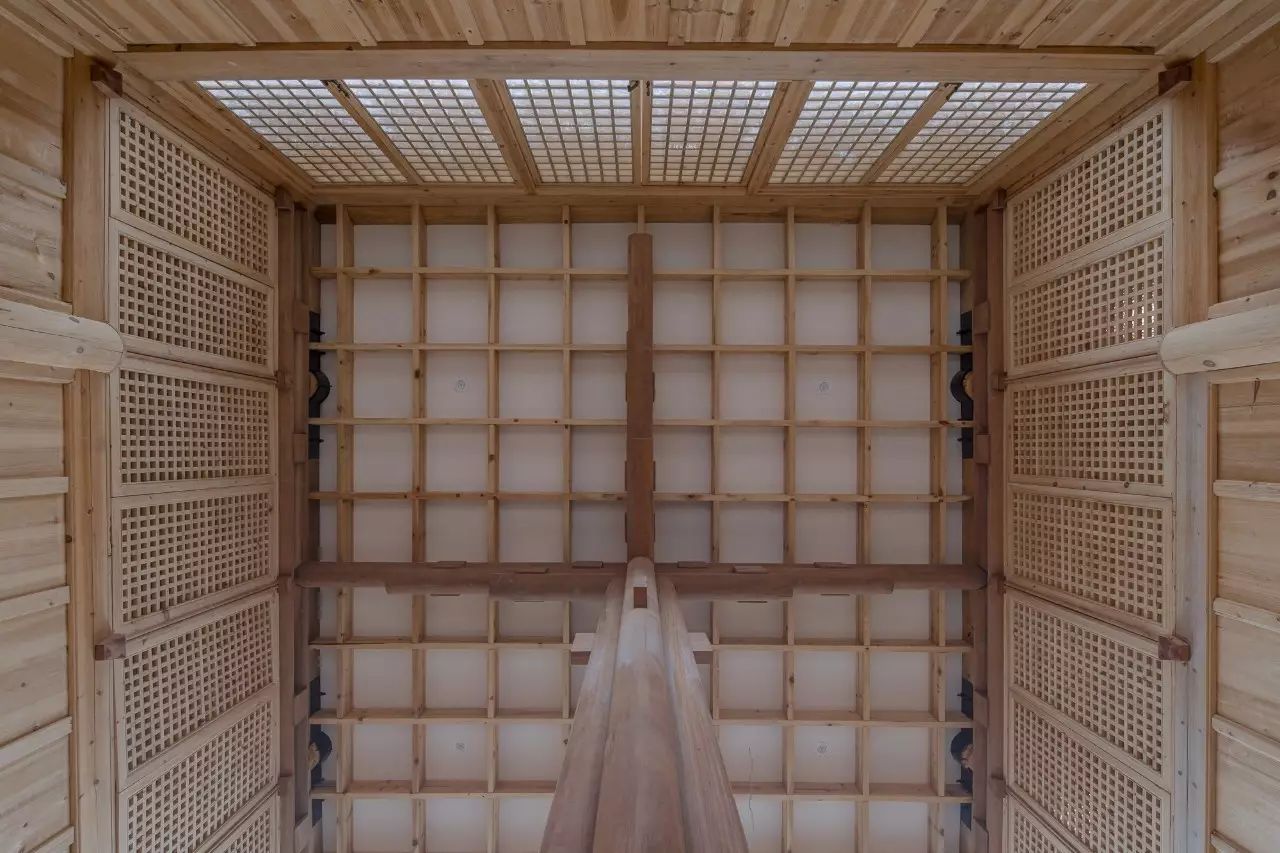 你绝对想不到，在一个唐朝古镇里，藏着大师王灏操刀的纯木客舍！