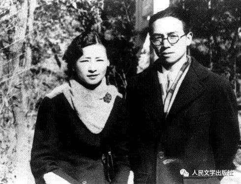 林徽因与梁思成葬在一起吗,林徽因与梁思成的爱情