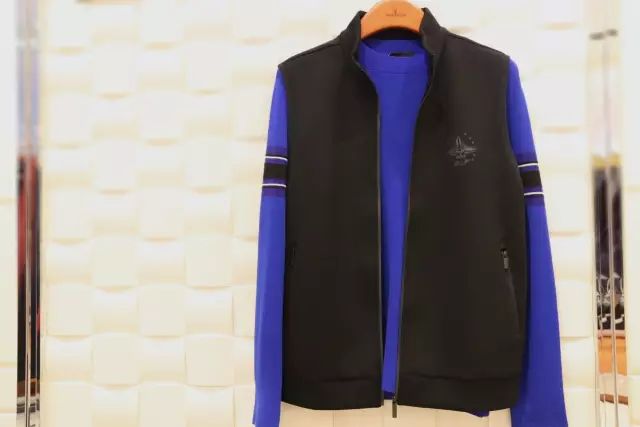 100元帮你搞定一套秋装,花一件衣服的钱穿两件衣服