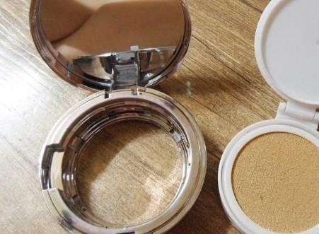 赫拉气垫怎么换替芯,赫拉气垫怎么换替换装