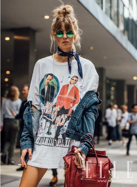 牛仔外套里穿什么,牛仔外套里穿什么比较好