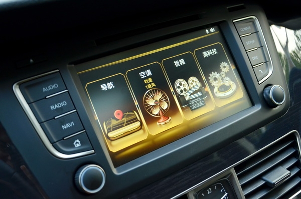 新红旗h7试驾,红旗h71.8t试驾