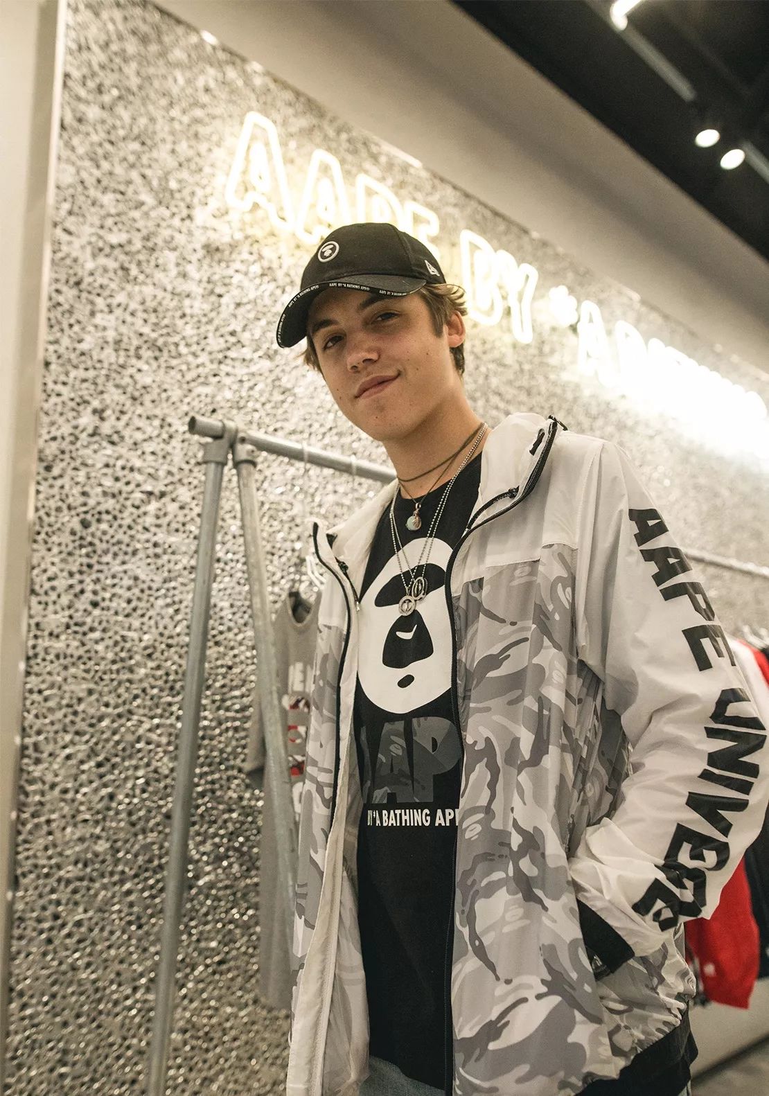 潮流圈的人气图腾！年轻猿颜强势登陆美国潮流圣地！