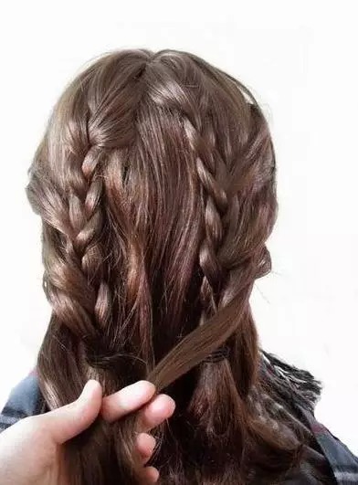 披头散发怎么扎头发好看,披头散发的头发教程