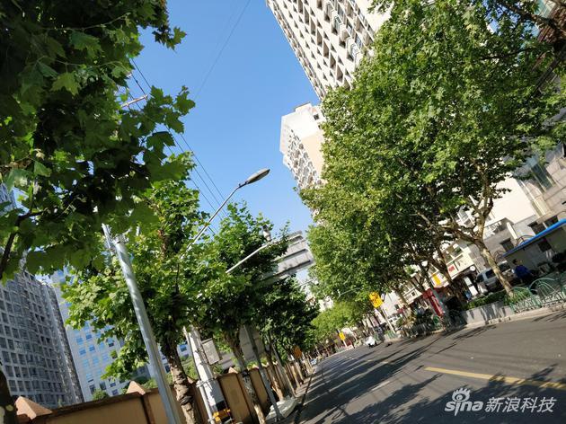 一加3500元手机性价比,1499元一加5手机