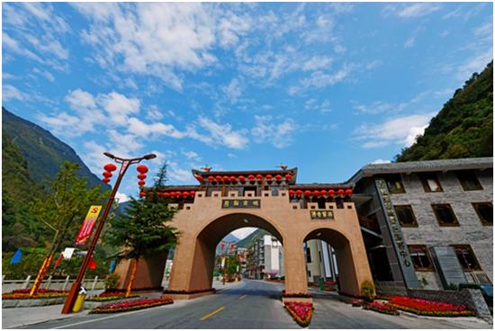 踏秋之旅,宝兴东拉山大峡谷红叶