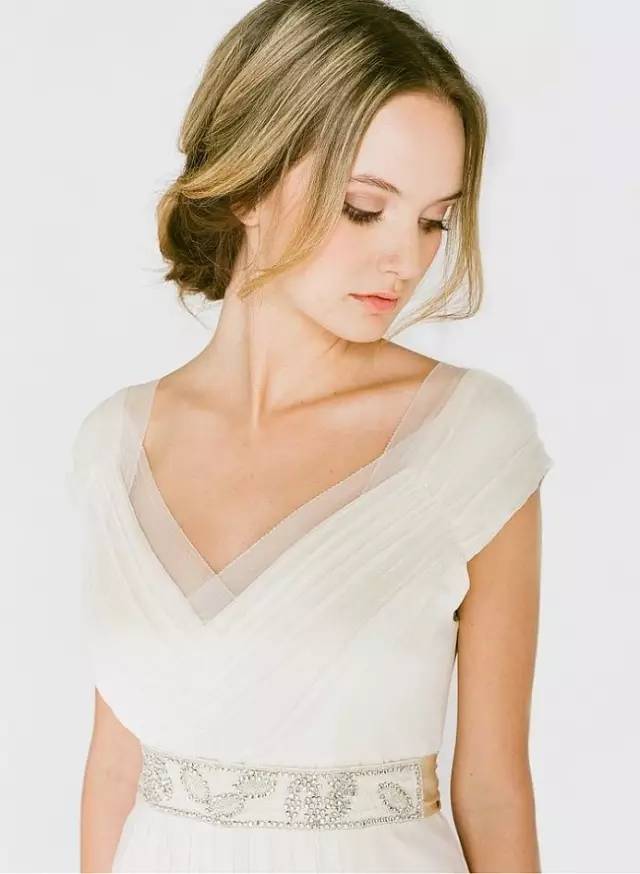 如何摆脱拍照姿势僵硬,僵硬的拍照姿势