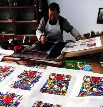 给大家介绍一下,这是我的母亲潍坊,美貌如花!